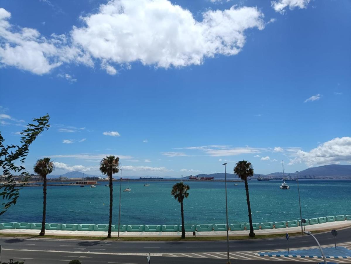 Vistas A 3 Paises Y 2 Continentes 1º Linea De Playa A 5 Minutos De Gibraltar Appartement La Línea de la Concepción Buitenkant foto